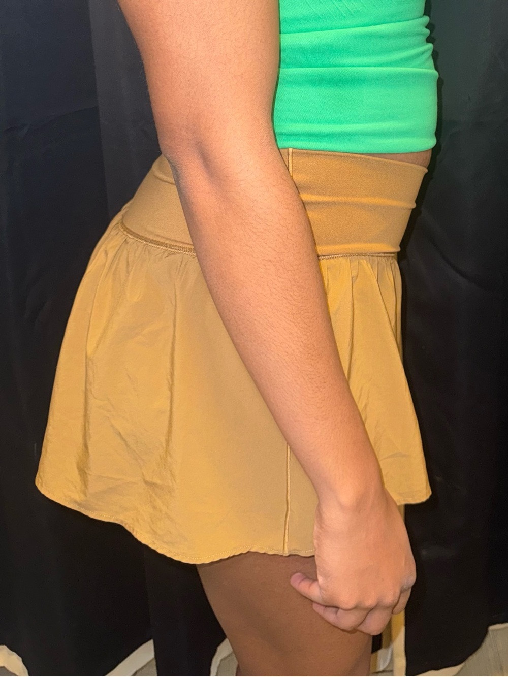 Aerie OFFLINE Real Me Crossover Flowy Shorts - Caramel/Tan - Size [M] - Picture 2 of 4